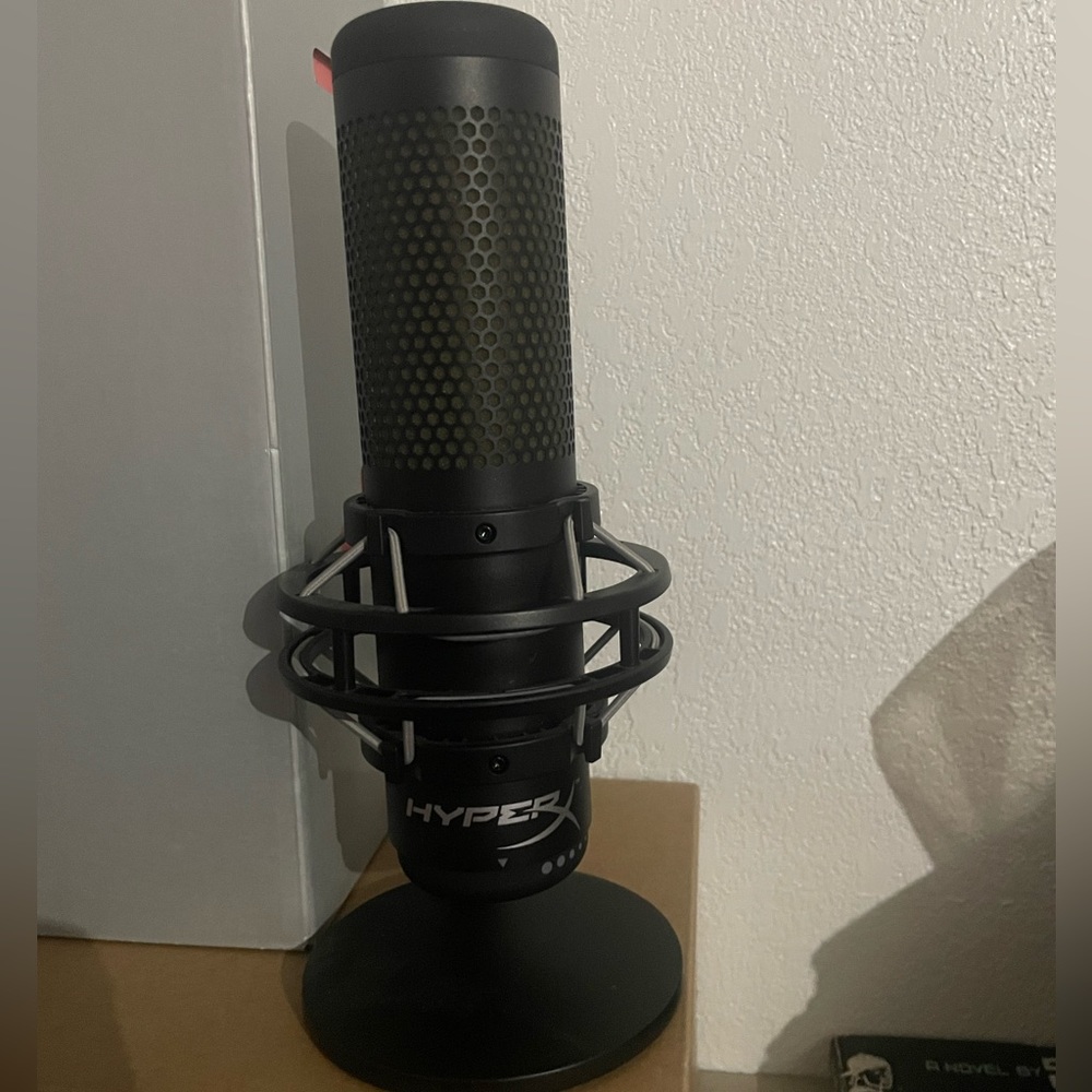 selling hyper x quadcast s
